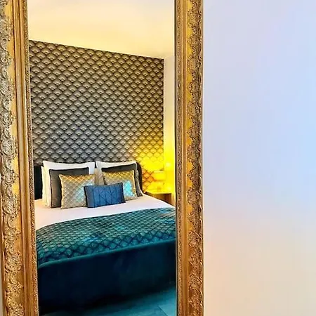 Charme, Balcon, Parking, Piscine, Tramway, Netflix Merignac (Gironde)